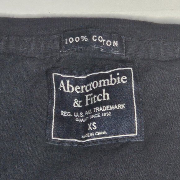 Abercrombie & Fitch Black Graphic T-Shirt, XS - Picture 3 of 4